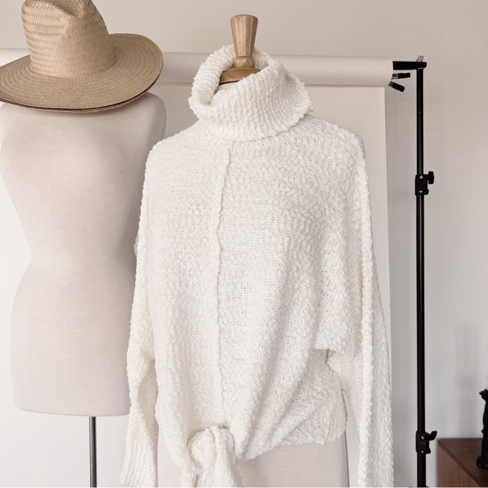 WHITE OVERSIZED TIE UP DROP SLEEVE KNIT SWEATER - Picture 3 of 10